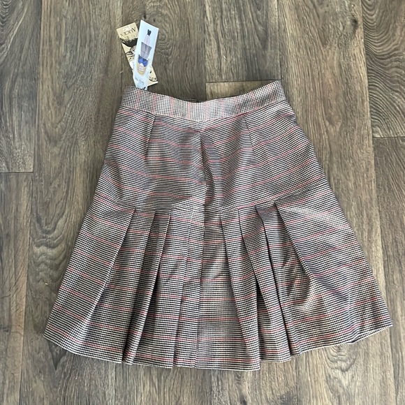 Alice’s Pig • Skirt - Picture 3 of 8